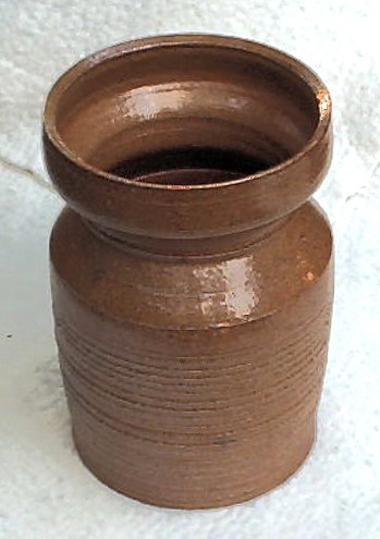Salt fired pot 'Little Sister'
