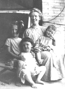 Mary Sibley (6), Catherine (3) and Etheridge (1½) at Sibley's home in Junghsien