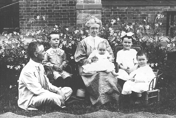 William, Etheridge, Edith, Alice, Catherine and Evelyn at the campus home, early 1918