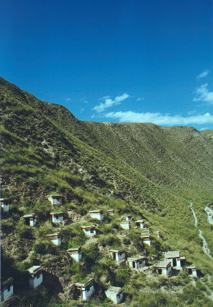 Labrang Meditation cells, September 1999
