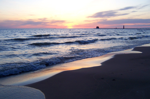 East shore of Lake Michigan at Grand Haven MI